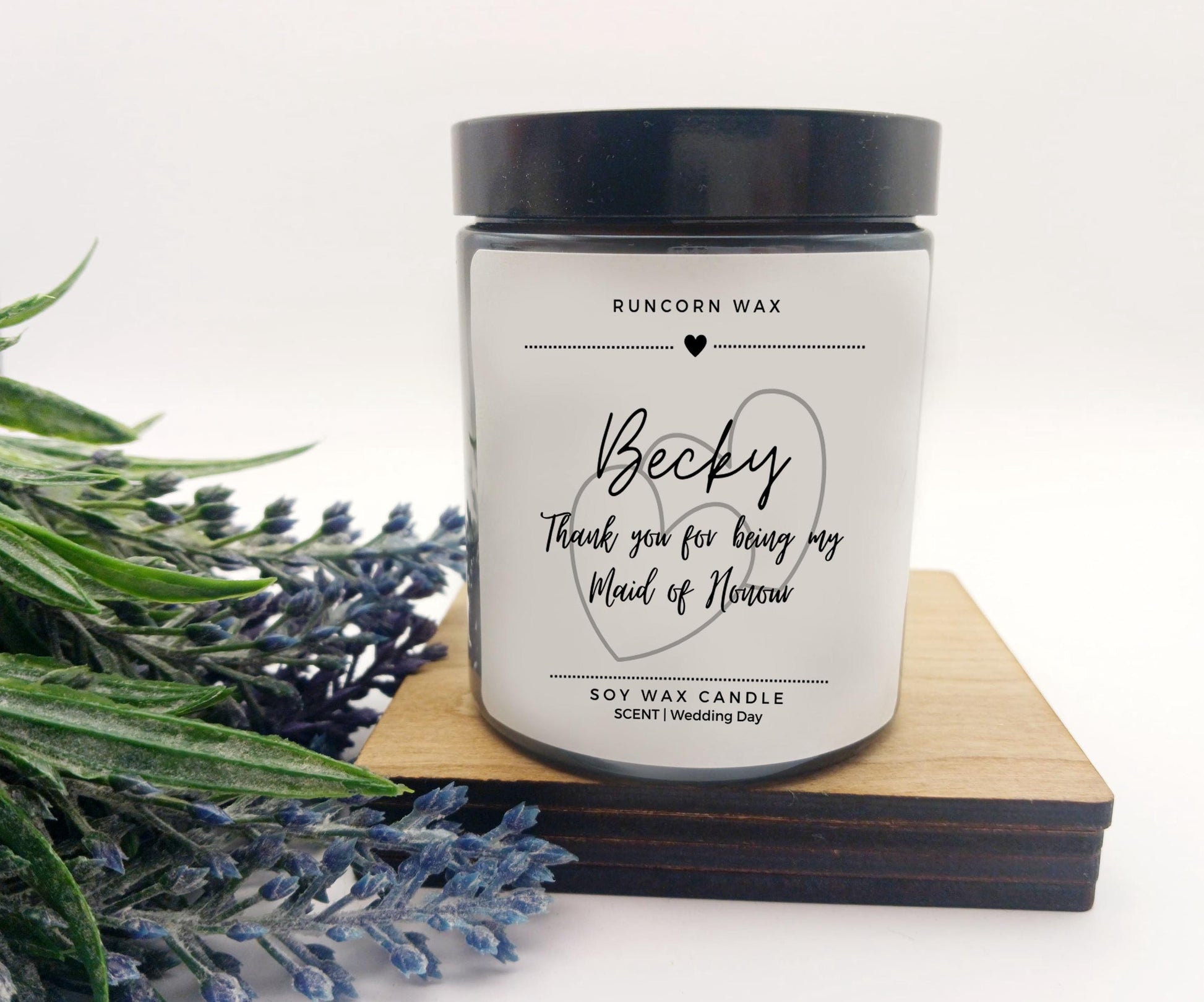 Candle with a personalized message on a white background thank you for being my maid of honour